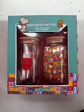 Peanuts Christmas iced coffee bundle